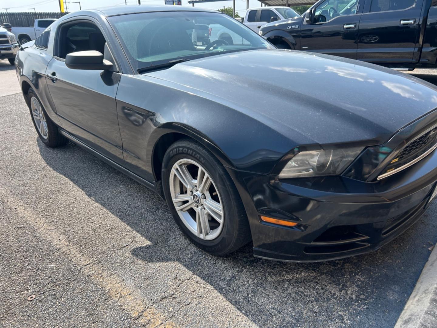 2013 Grey Ford Mustang V6 Coupe (1ZVBP8AM6D5) with an 3.7L V6 DOHC 24V engine, located at 1687 Business 35 S, New Braunfels, TX, 78130, (830) 625-7159, 29.655487, -98.051491 - Photo#3